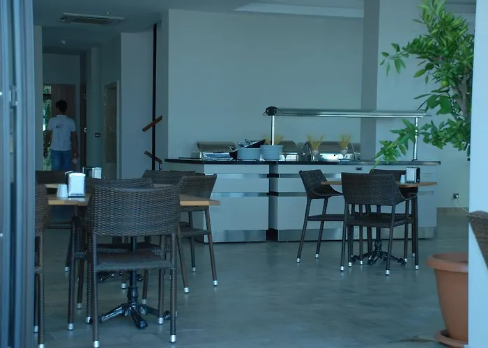 بيجونفيل بيتش - للكبار فقط فندق 3*