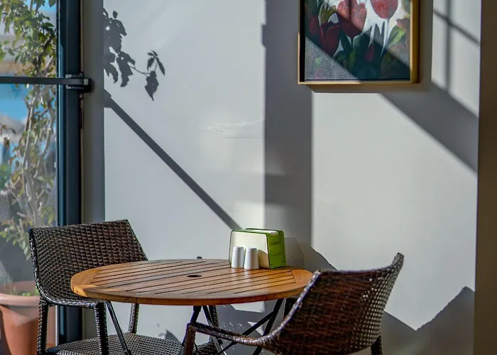 بيجونفيل بيتش - للكبار فقط